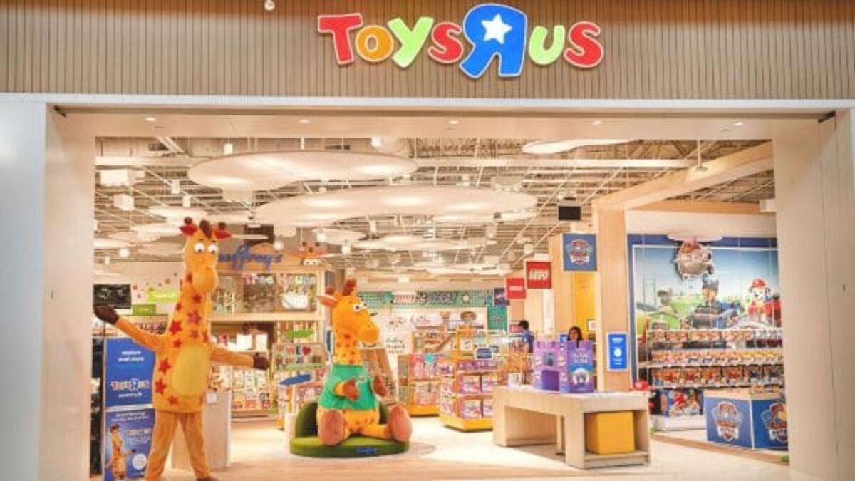 Toys R Us at Macy's at Walt Whitman Shops® - A Shopping Center in Huntington  Station, NY - A Simon Property